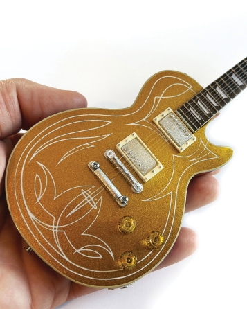 Billy F Gibbons Pinstripe Gibson Les Paul Goldtop Mini Guitar